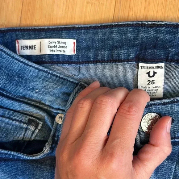 True Religion Jennie Curvy Skinny Distressed Denim Jeans size 26 - Picture 2 of 13